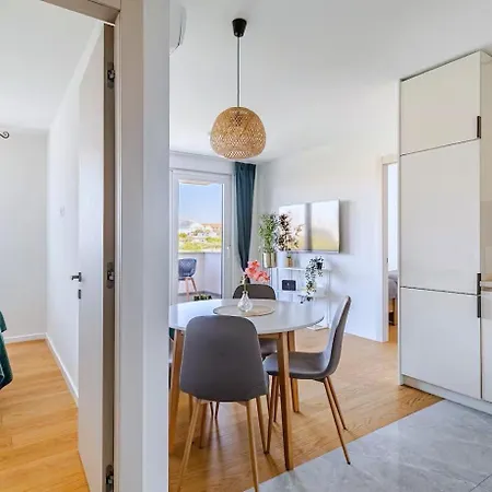 Adriatic Crown Apartman *