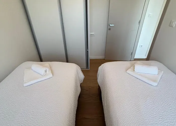 Adriatic Crown Split